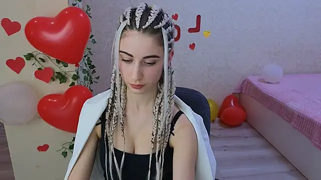 LittleFreya9 online show from February 14, 2025, 4:52 pm