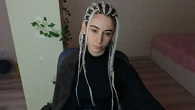 LittleFreya9 online show from February 5, 2025, 3:52 pm