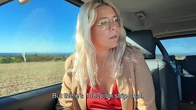 Snapshot of EmyLana chatting on October 5, 2025, 8:38 am EmyLana online show from October 5, 2025, 8:38 am