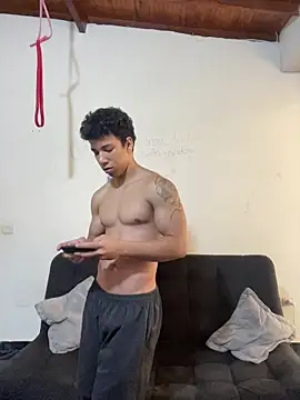 Snapshot of ethan_noir chatting on October 11, 2025, 3:24 pm ethan noir online show from October 11, 2025, 3:24 pm