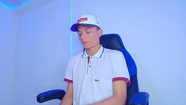 bryamer 19 online show from February 15, 2025, 2:04 am