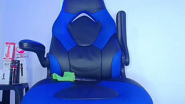 bryamer 19 online show from March 16, 2025, 4:20 am