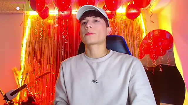 bryamer 19 online show from September 20, 2025, 1:10 am