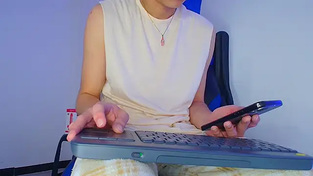 bryamer 19 online show from March 13, 2025, 2:38 am