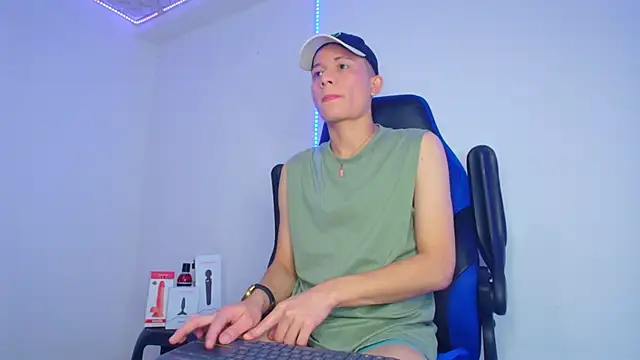 bryamer 19 online show from February 26, 2025, 2:19 am