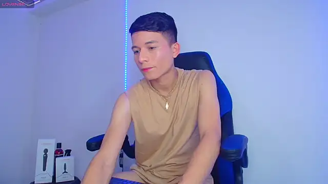 bryamer 19 online show from February 16, 2025, 2:09 am