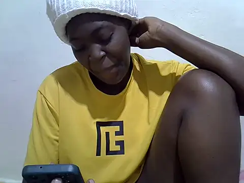 pretty tallgirl online show from June 24, 2026, 7:11 pm