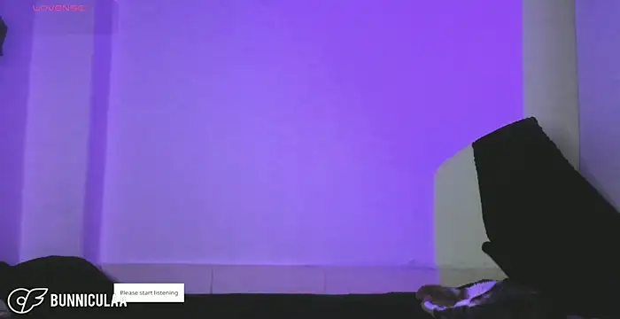 larissa01  online show from March 2, 2026, 10:17 pm