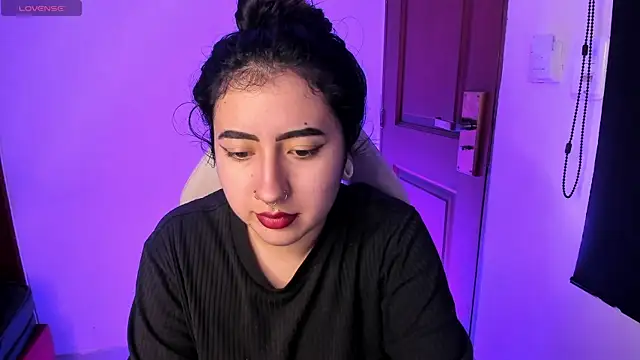 Snapshot of larissa01_ chatting on September 28, 2025, 3:35 am larissa01  online show from September 28, 2025, 3:35 am