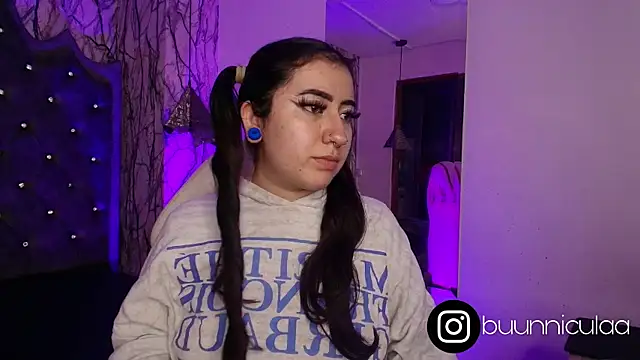 Snapshot of larissa01_ chatting on September 19, 2025, 4:49 am larissa01  online show from September 19, 2025, 4:49 am