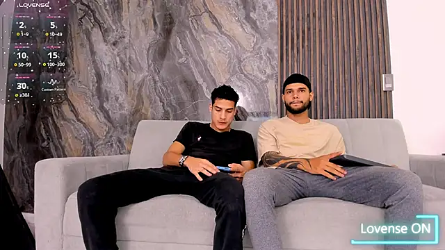 hot day online show from March 5, 2025, 1:21 am