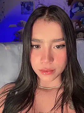 Snapshot of -Loren- chatting on February 13, 2026, 12:05 pm -Loren- online show from February 13, 2026, 12:05 pm