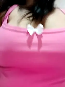Im Amelia online show from March 4, 2025, 2:53 pm
