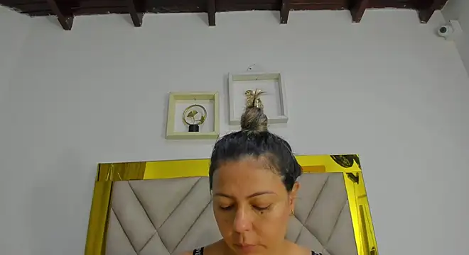 Snapshot of ariana-martins chatting on September 19, 2025, 3:10 am ariana-martins online show from September 19, 2025, 3:10 am