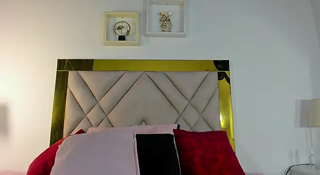 Snapshot of ariana-martins chatting on October 9, 2025, 3:18 am ariana-martins online show from October 9, 2025, 3:18 am