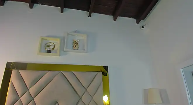 Snapshot of ariana-martins chatting on October 17, 2025, 3:21 am ariana-martins online show from October 17, 2025, 3:21 am