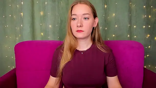 Snapshot of AlinaVice chatting on October 10, 2025, 1:06 am AlinaVice online show from October 10, 2025, 1:06 am