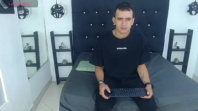 alejo chavez online show from September 9, 2025, 12:25 pm
