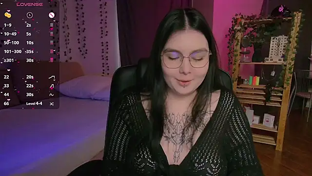 Arizonaa Muse online show from December 5, 2025, 3:49 am