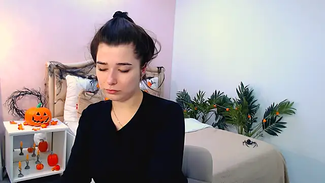 Snapshot of _Sun_Shy_ chatting on October 31, 2025, 6:43 am Sun Shy online show from October 31, 2025, 6:43 am