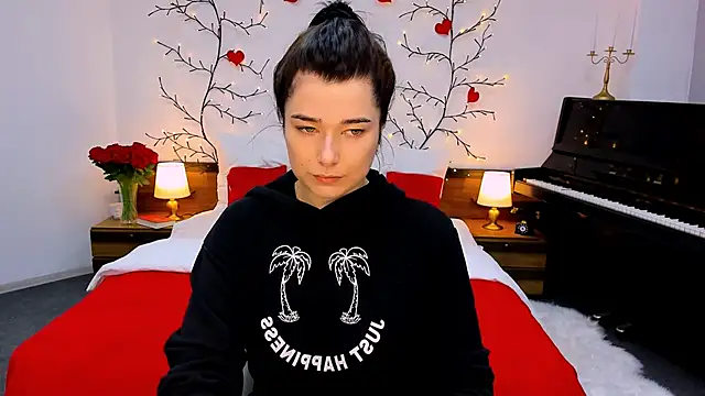 Snapshot of _Sun_Shy_ chatting on October 12, 2025, 1:12 pm Sun Shy online show from October 12, 2025, 1:12 pm