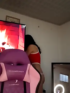 Lanna hott  online show from November 13, 2025, 11:25 am