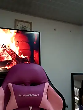 Lanna hott  online show from October 19, 2025, 11:24 am