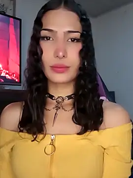 Lanna hott  online show from September 20, 2025, 8:25 pm