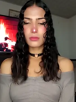 Lanna hott  online show from November 17, 2025, 1:53 am