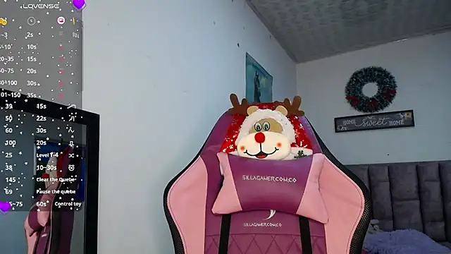 Lanna hott  online show from December 17, 2025, 7:19 pm