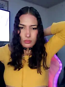 Lanna hott  online show from September 19, 2025, 9:46 am