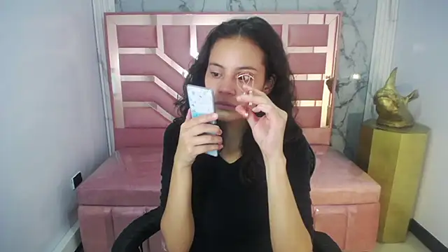 Snapshot of Tyna_ch chatting on February 17, 2025, 4:28 pm Tyna ch online show from February 17, 2025, 4:28 pm