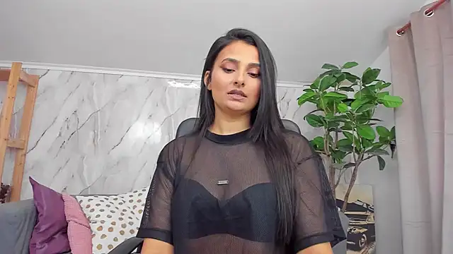 Snapshot of JennaPrice chatting on October 13, 2025, 2:40 pm JennaPrice online show from October 13, 2025, 2:40 pm