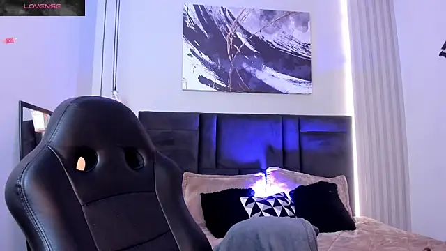 Snapshot of Valkiria_ponce chatting on October 3, 2025, 4:25 am Valkiria ponce online show from October 3, 2025, 4:25 am