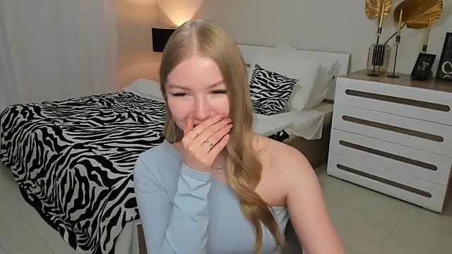 shy  lady online show from June 23, 2026, 6:33 am
