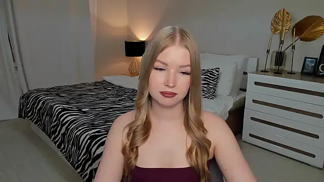 shy  lady online show from May 16, 2026, 6:18 pm