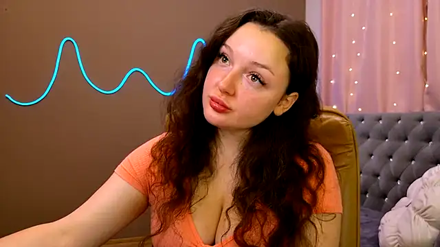 Snapshot of GloriNichols chatting on October 7, 2025, 11:55 am GloriNichols online show from October 7, 2025, 11:55 am