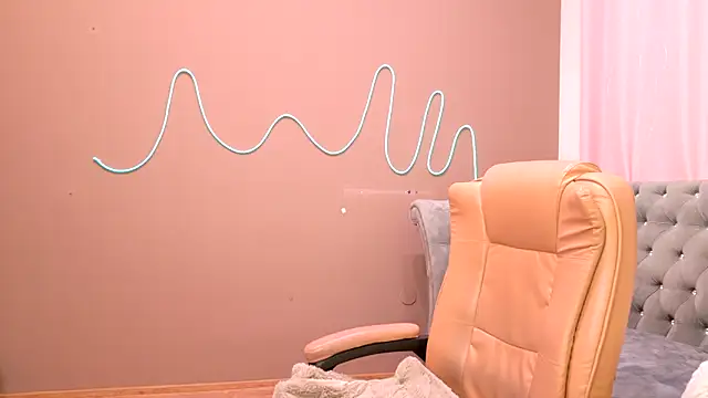 Snapshot of GloriNichols chatting on October 14, 2025, 5:19 am GloriNichols online show from October 14, 2025, 5:19 am