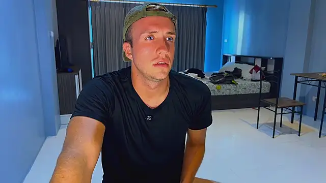 tommy cumfinger online show from January 16, 2026, 8:29 am