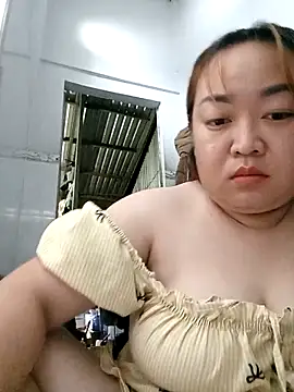 Snapshot of VyOanh2K chatting on March 1, 2026, 3:56 pm VyOanh2K online show from March 1, 2026, 3:56 pm