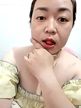 VyOanh2K online show from February 23, 2025, 3:45 am