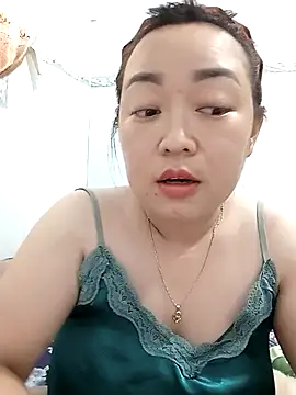VyOanh2K online show from March 2, 2025, 9:10 am