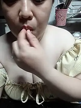 VyOanh2K online show from May 13, 2026, 3:41 pm