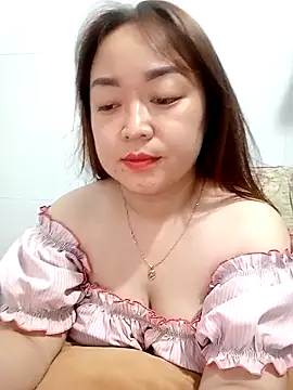 VyOanh2K online show from March 2, 2025, 5:52 pm