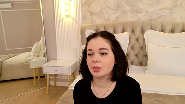 DeniseReese online show from February 12, 2025, 3:07 am
