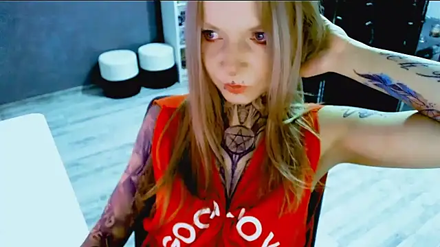 InesGold online show from October 10, 2025, 8:15 am