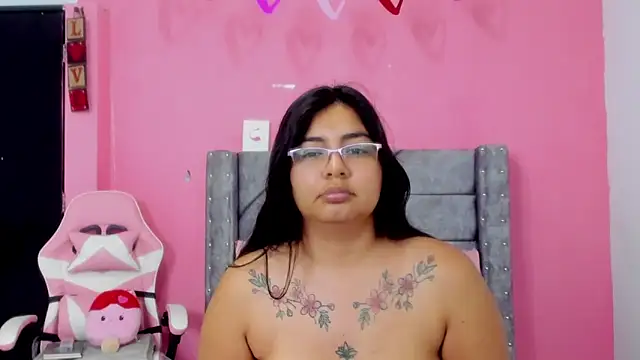 LaylaHolmes online show from March 21, 2026, 7:29 pm