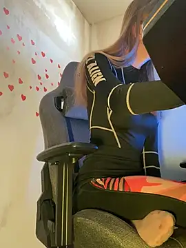 Snapshot of GraceTorrez chatting on March 7, 2025, 5:18 am GraceTorrez online show from March 7, 2025, 5:18 am