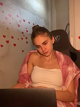 Snapshot of GraceTorrez chatting on March 6, 2025, 4:41 am GraceTorrez online show from March 6, 2025, 4:41 am