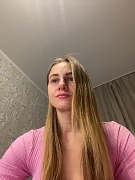 Snapshot of GraceTorrez chatting on September 26, 2025, 6:15 pm GraceTorrez online show from September 26, 2025, 6:15 pm